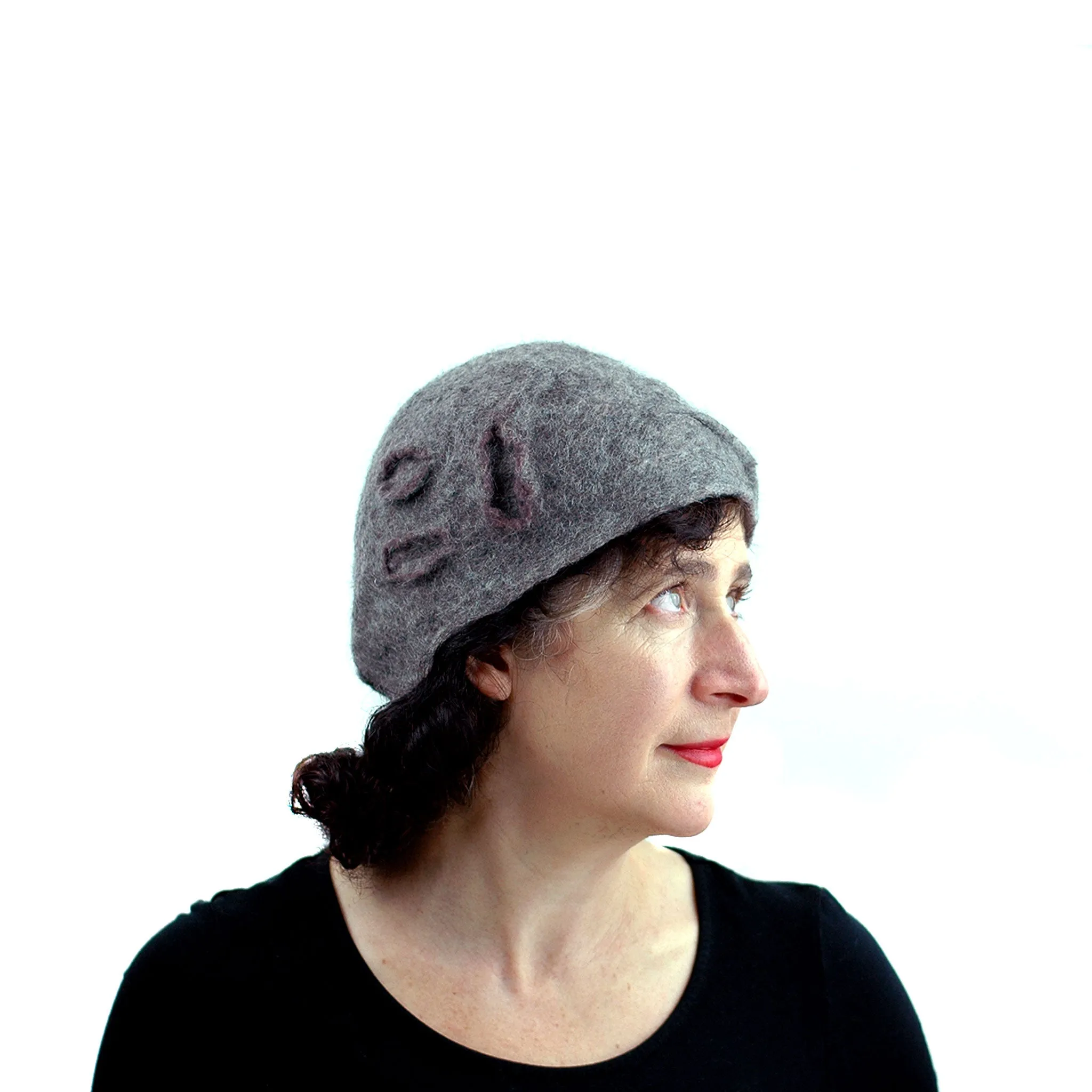 ~ Adopted ~ Simple Gray Gotland Wool Beret