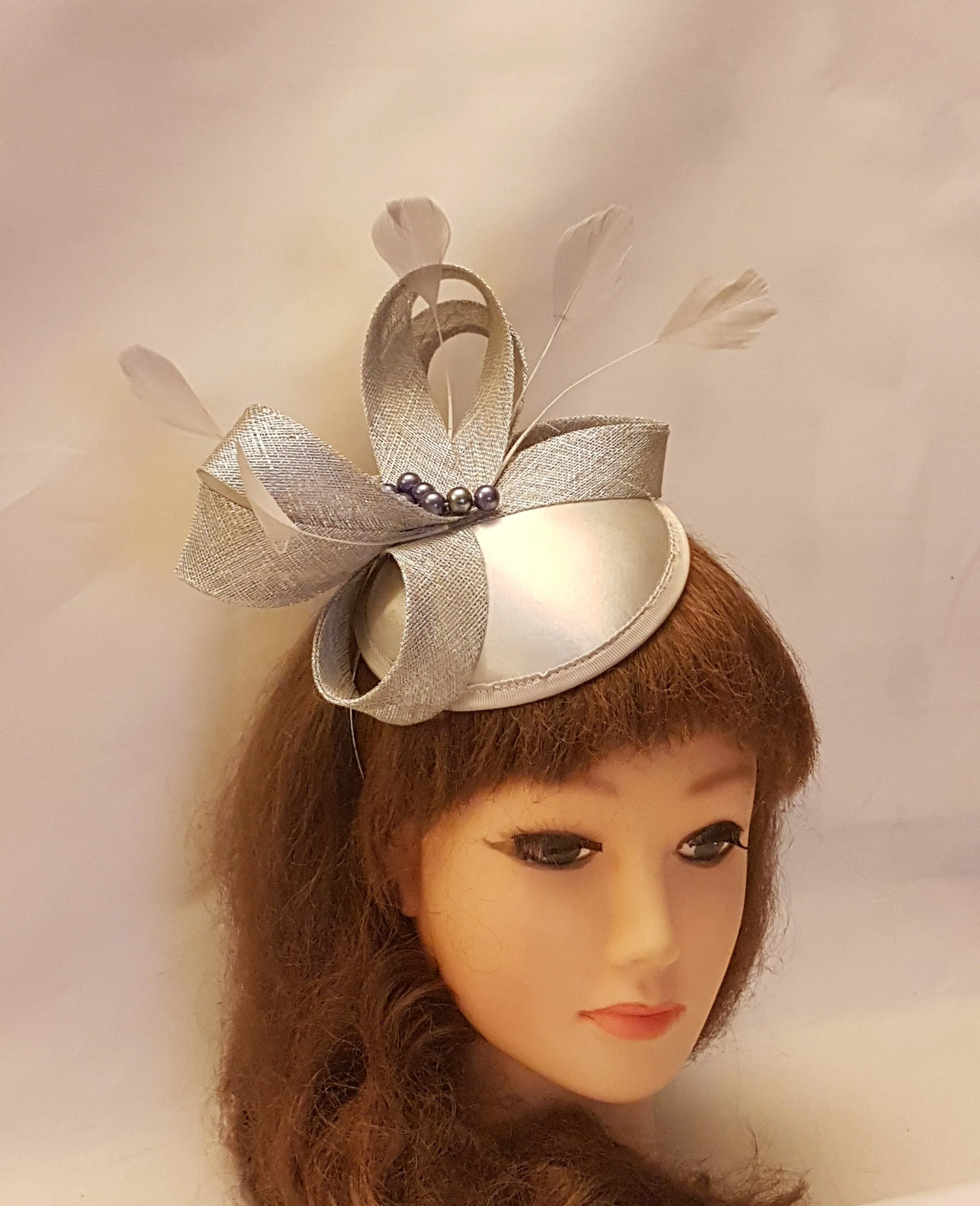 CHAMPAGNE/LATTE FASCINATOR Hat.Silver grey, Blush Pink, Navy, Ascot hat Wedding Race Cocktail Church hat