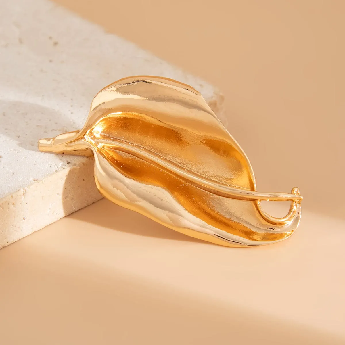 Chic Pleated Leaf Pin Brooch