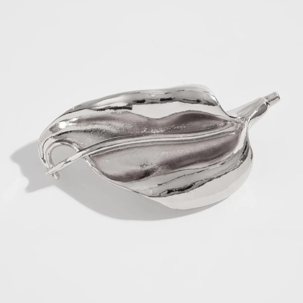 Chic Pleated Leaf Pin Brooch
