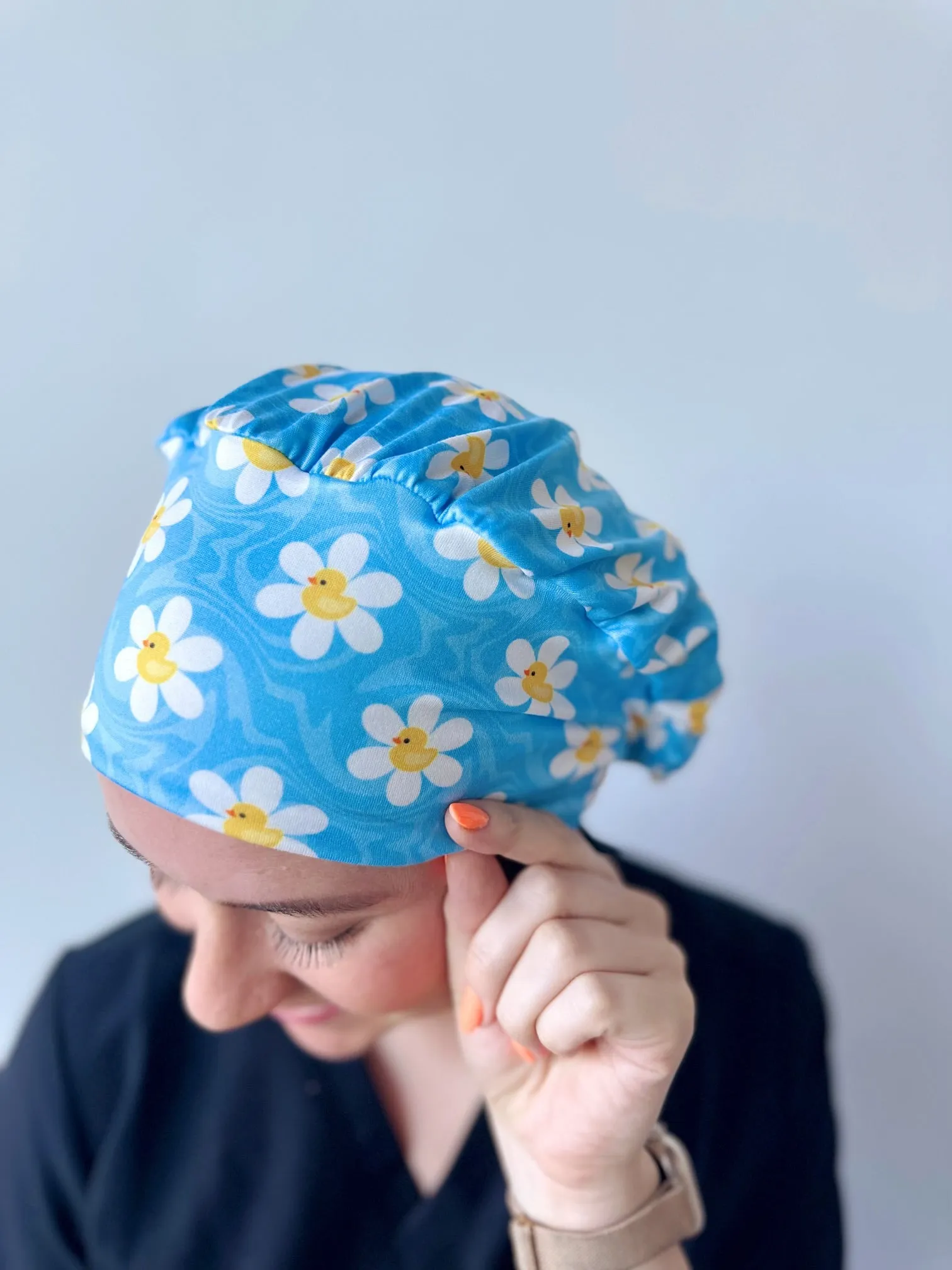 DuoStyle Scrub Hat - Rubber Duck Daisies