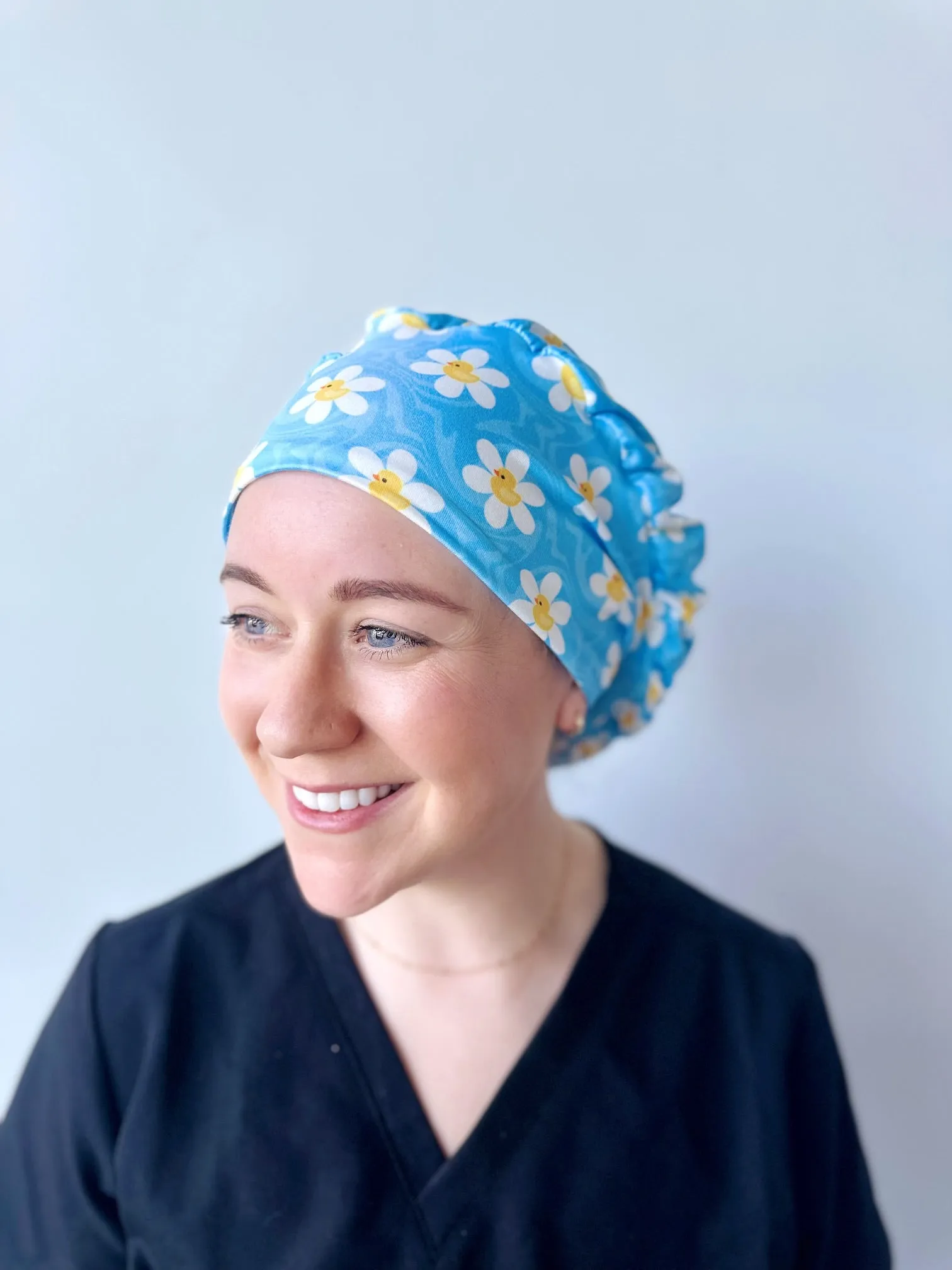 DuoStyle Scrub Hat - Rubber Duck Daisies