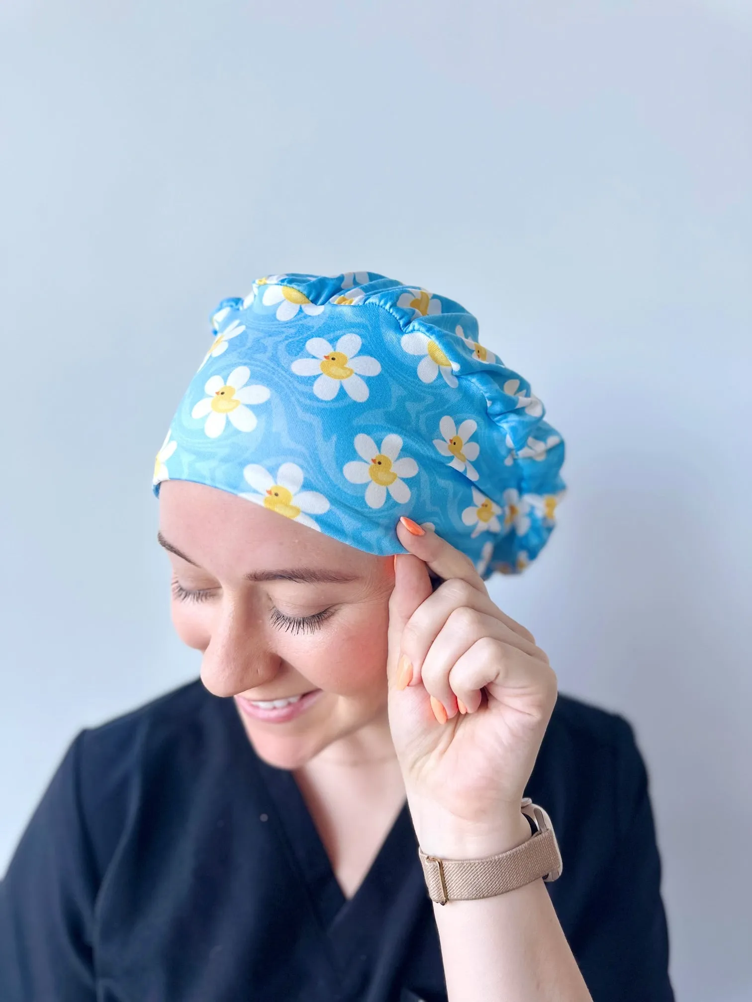DuoStyle Scrub Hat - Rubber Duck Daisies