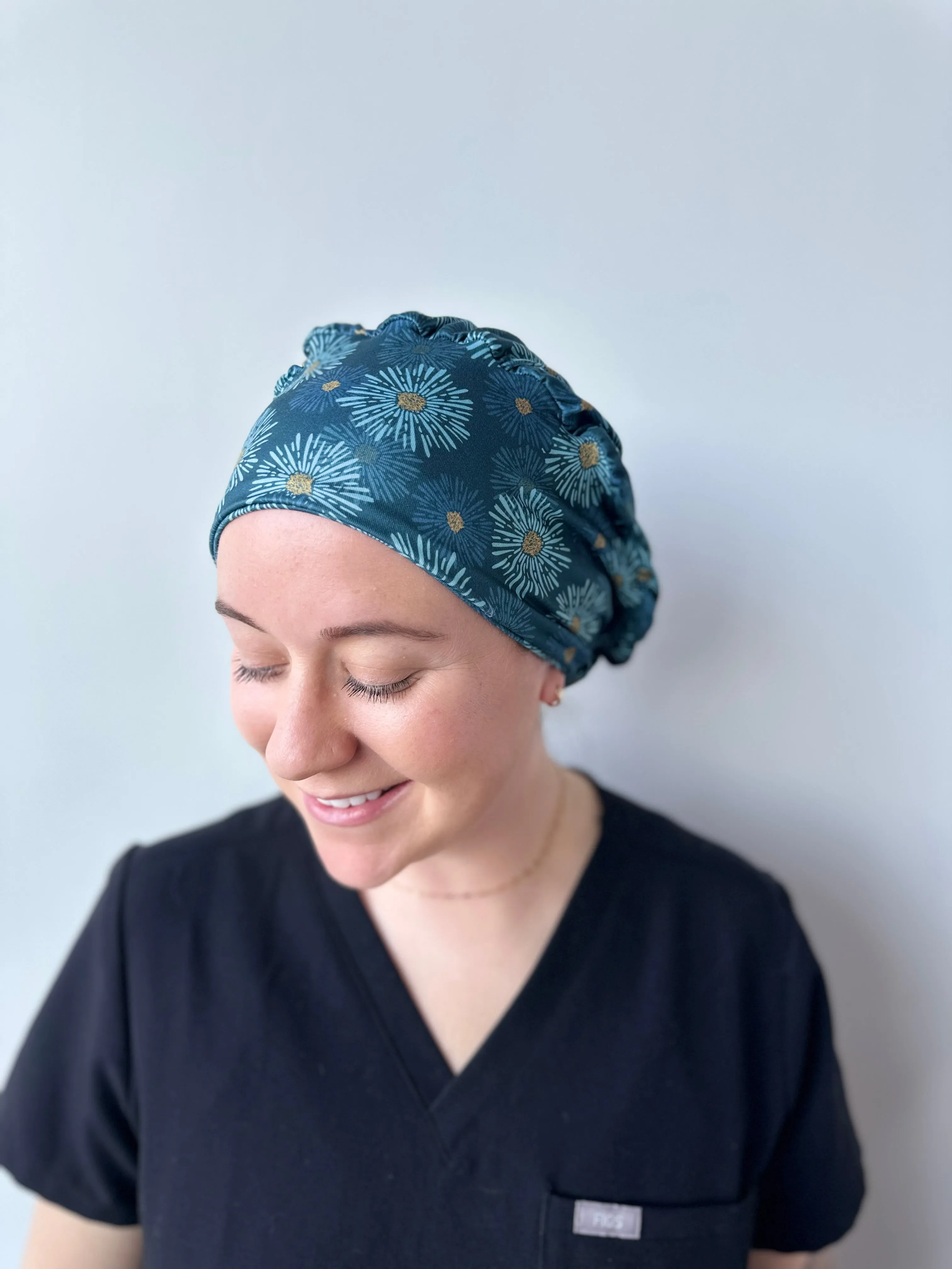 DuoStyle Scrub Hat - Teal Flower Bursts