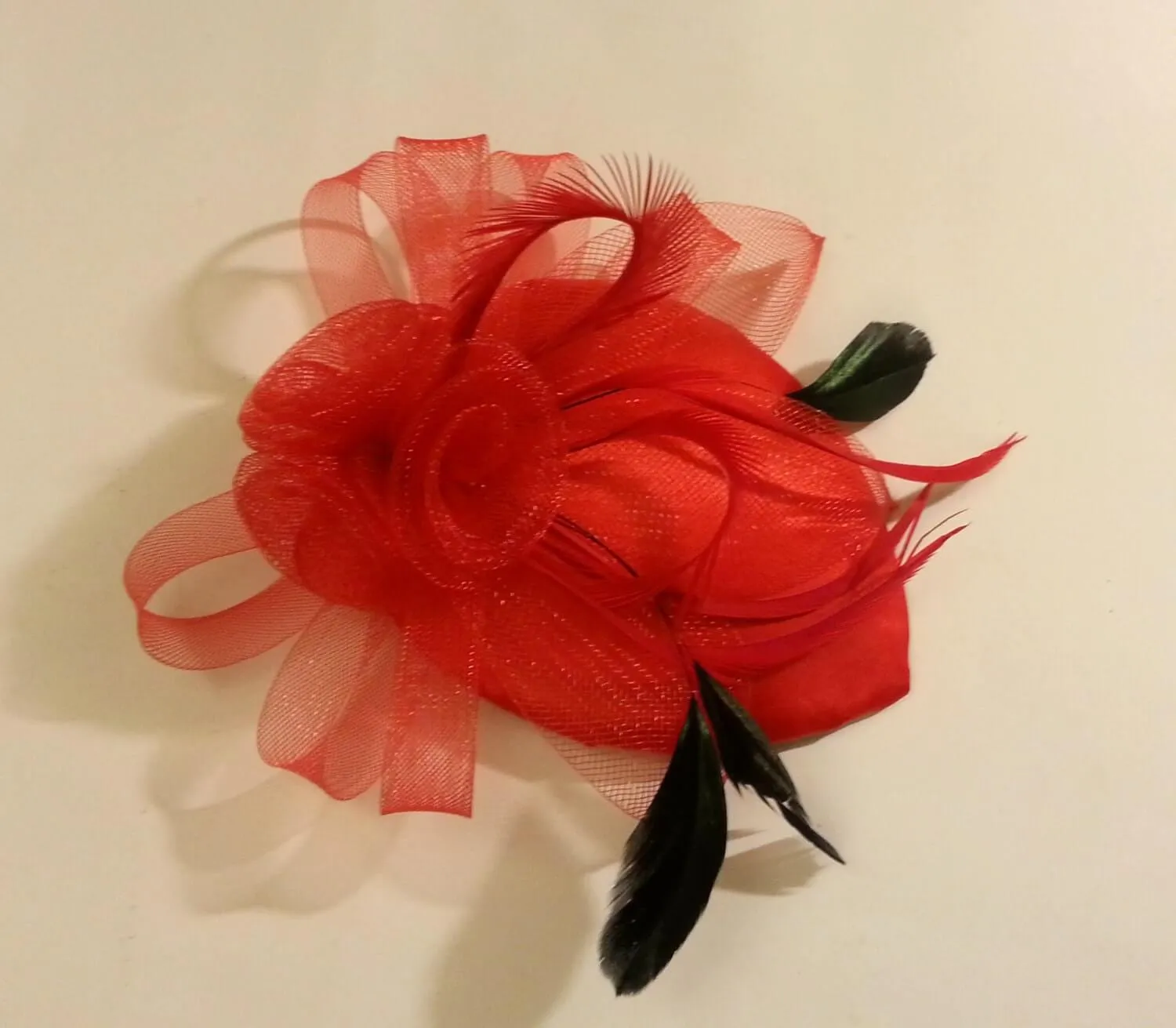Fascinator hat, 40s 50s  #RED Teardrop hat. RED & BLACK feather Fascinator  Race, Cocktail party, Prom hat . Wedding feather fascinator