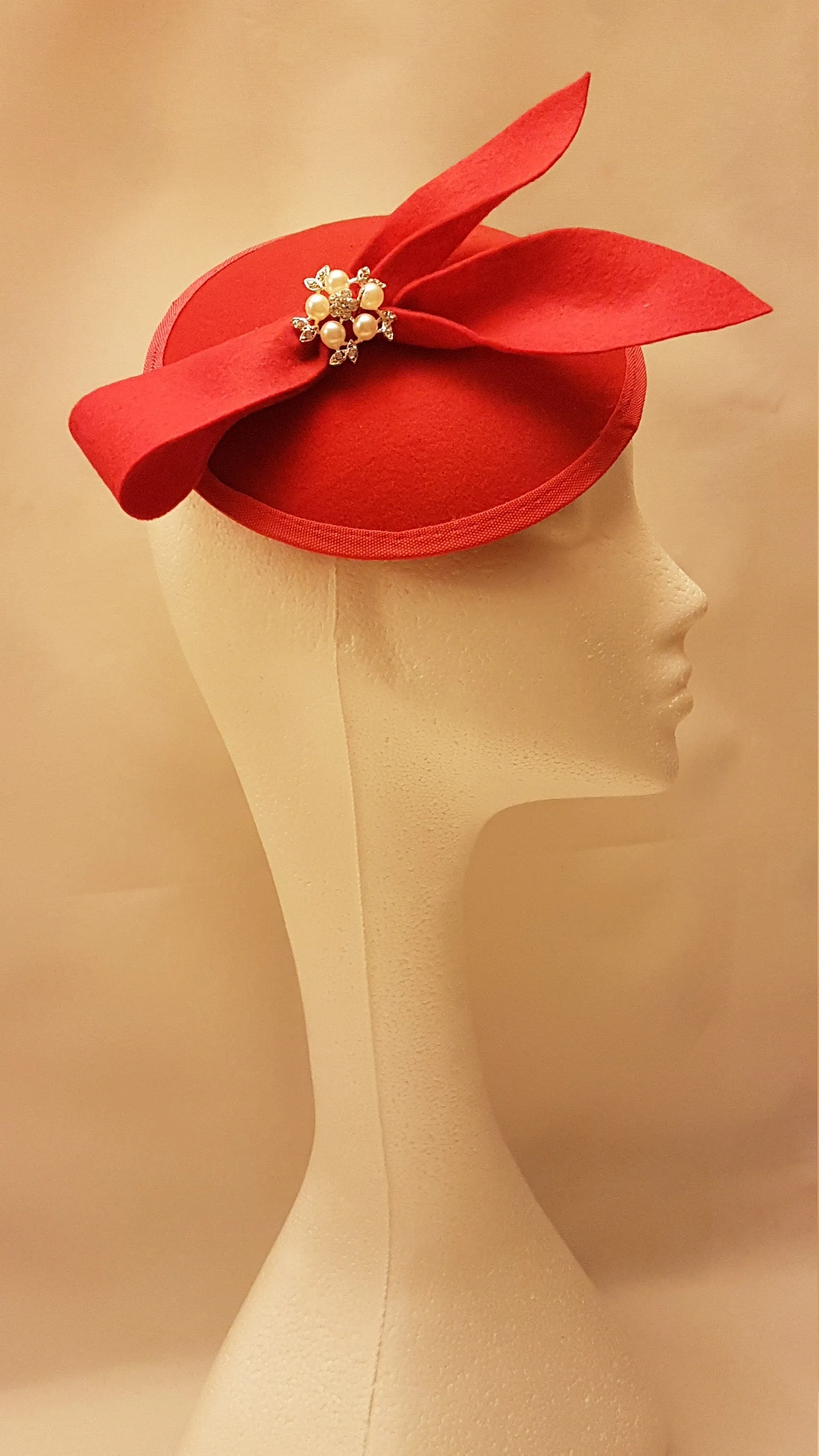 Fascinator Hat Red Hat fascinator #Red fascinator, Felt bow Ascot hat fascinator Wedding,Race,Cocktail,Church hat fascinator Custom colour