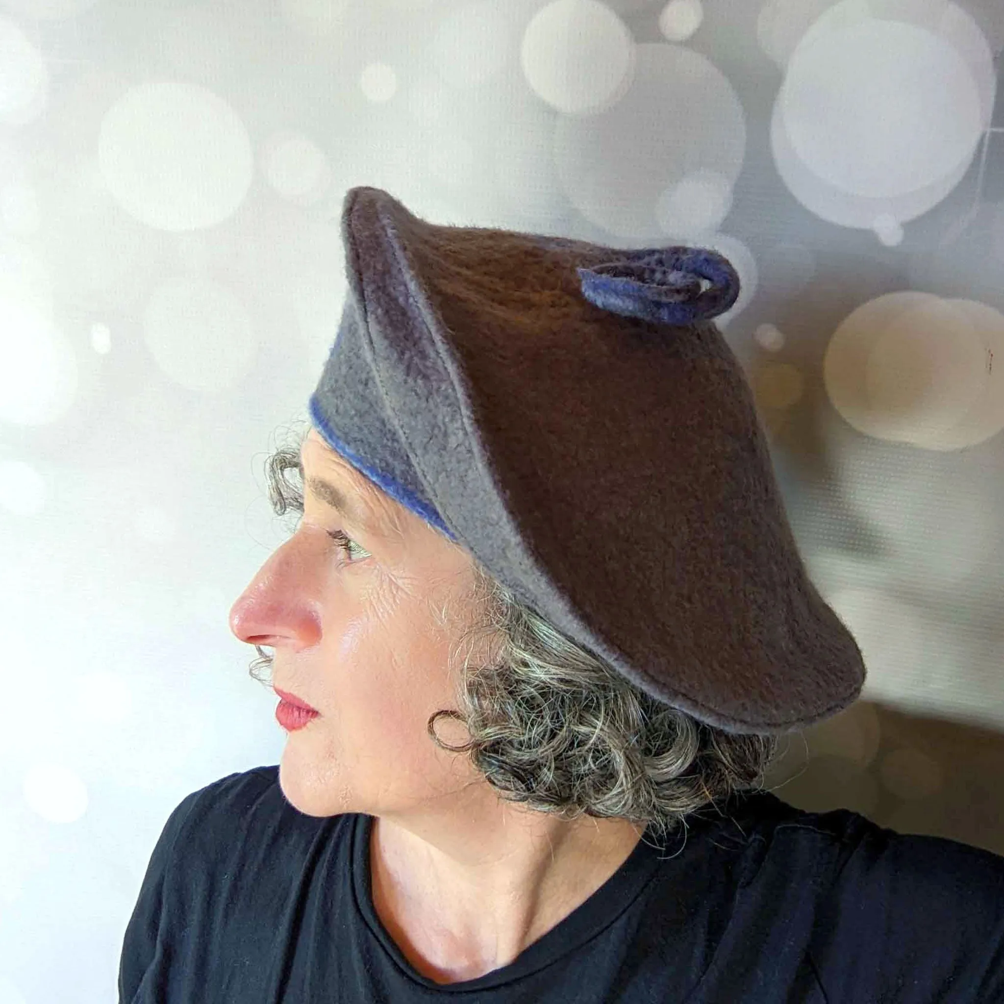 Gray Curlicue Beret with Dark Blue Marbling