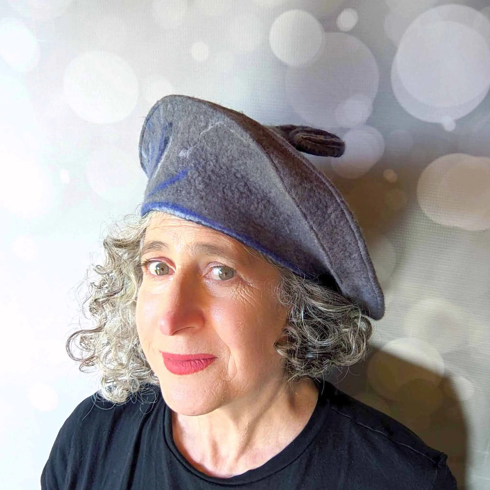 Gray Curlicue Beret with Dark Blue Marbling