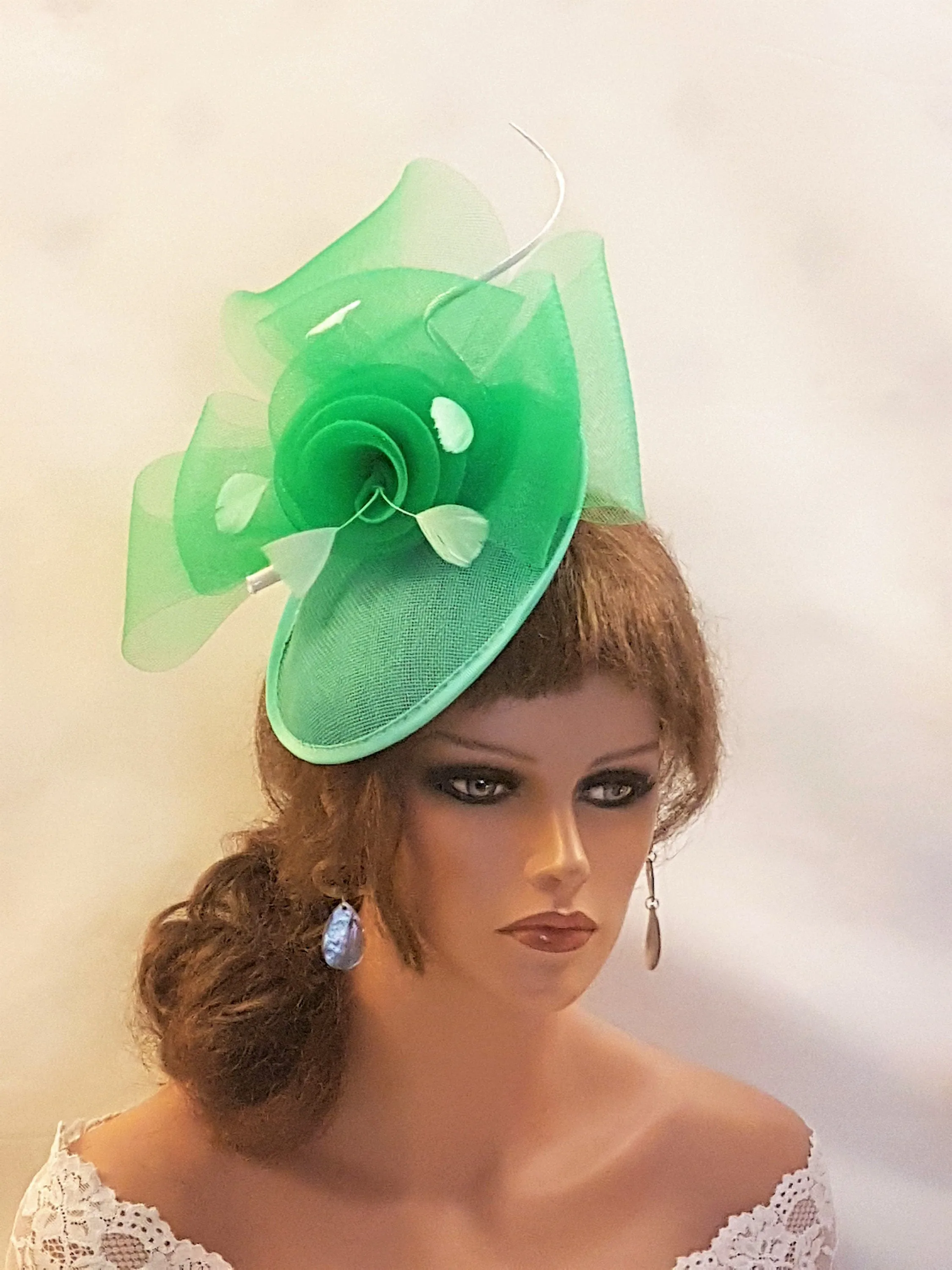 GREEN Fascinator Hat Ascot Race Wedding Party hat Mother of Bride/Groom Hatinator