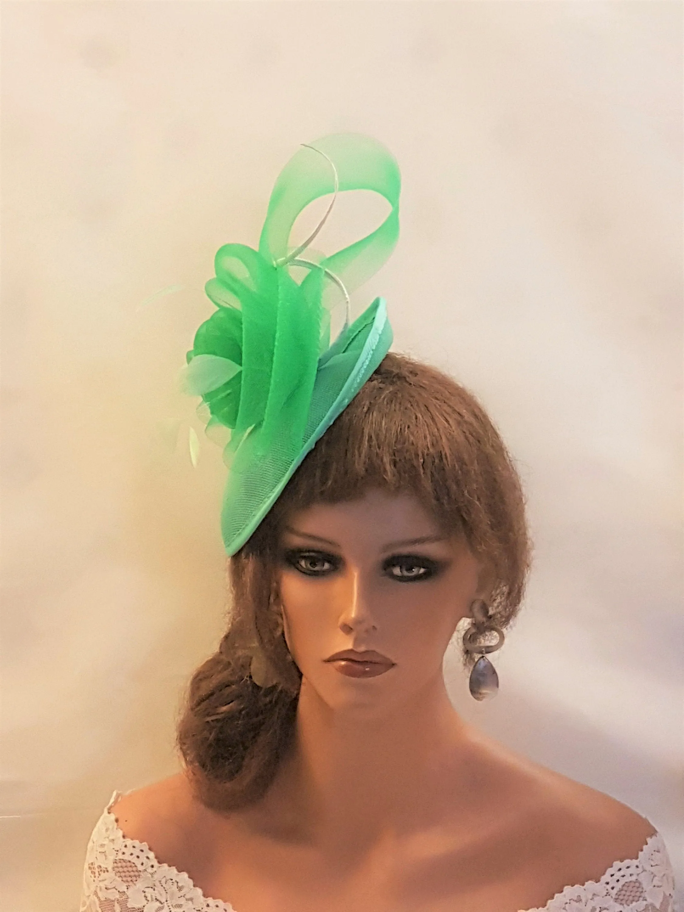 GREEN Fascinator Hat Ascot Race Wedding Party hat Mother of Bride/Groom Hatinator