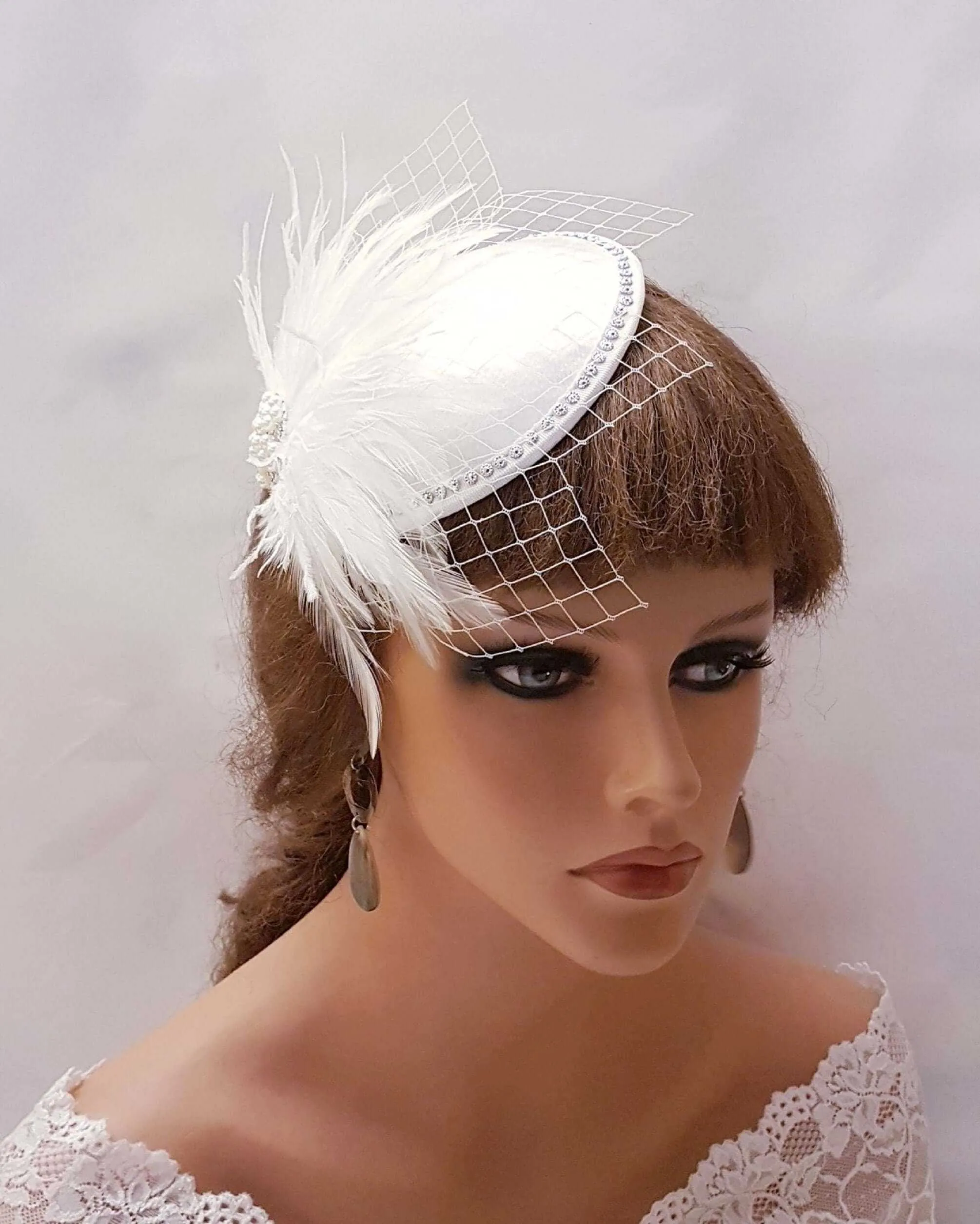 Hat fascinator Bridal fascinator #Feather hat fascinator White Ivory netting Wedding hair accessory