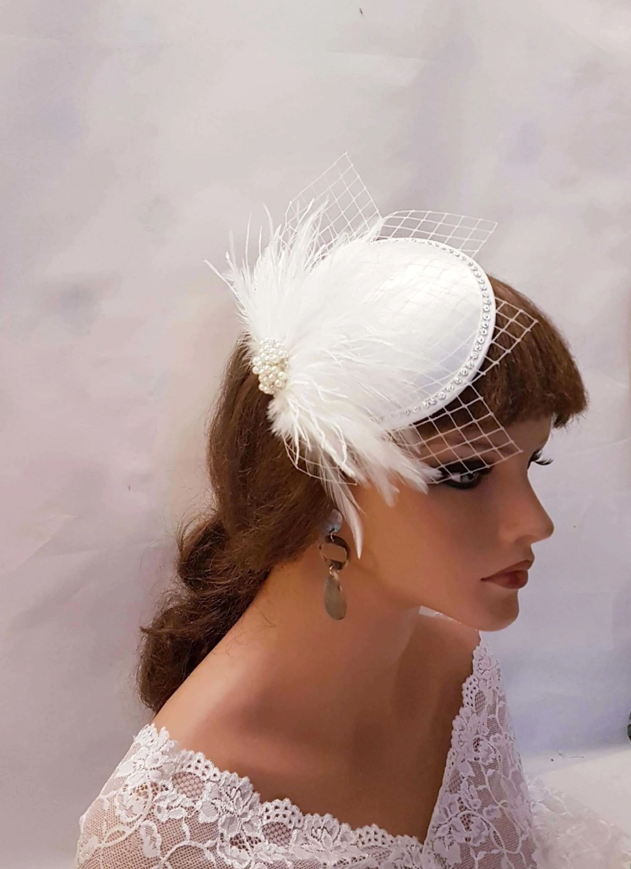 Hat fascinator Bridal fascinator #Feather hat fascinator White Ivory netting Wedding hair accessory