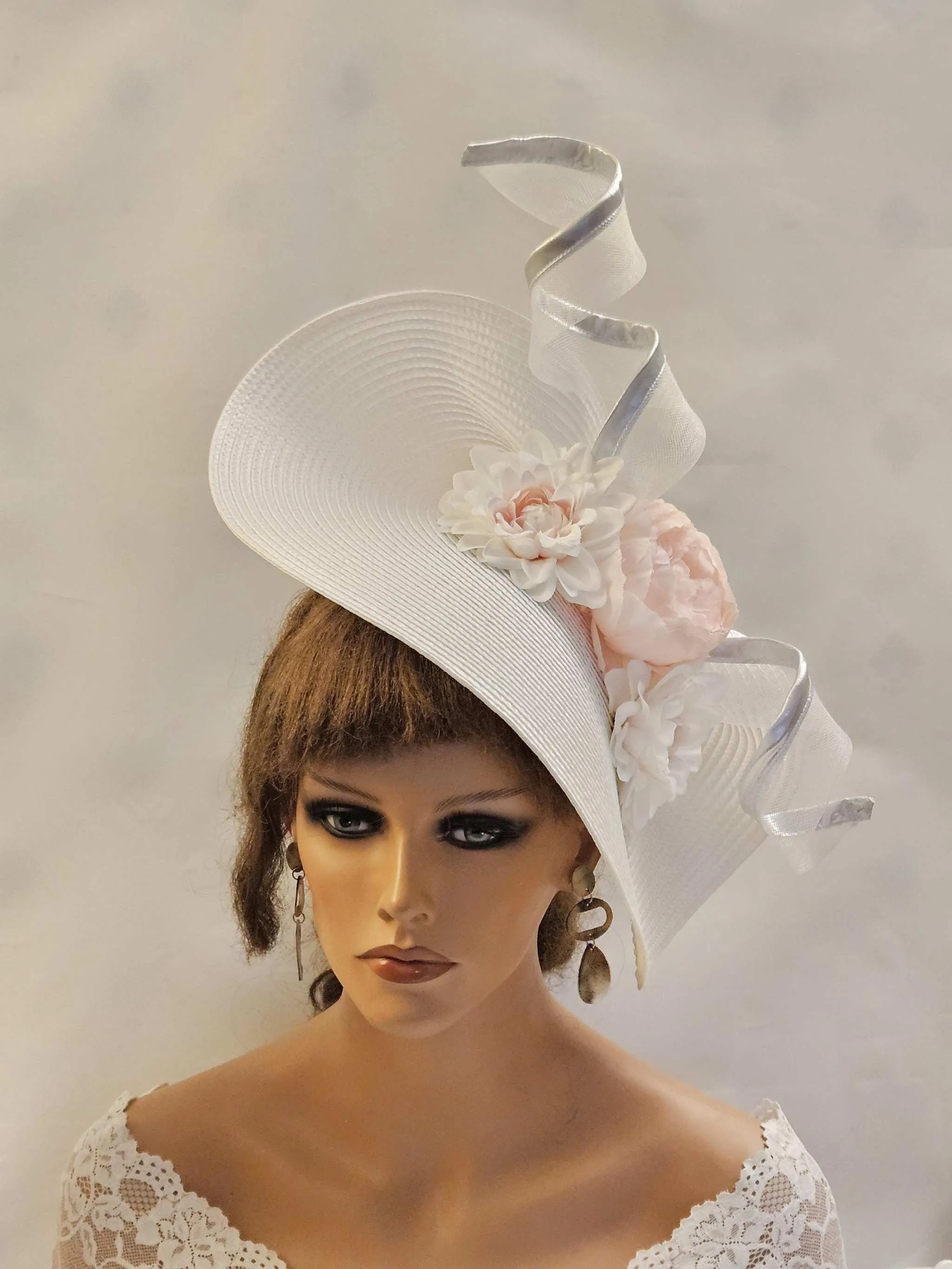 Hats & Fascinators for Mother of the Bride Pink & White hat fascinator large saucer Hatinator Kentucky Derby Ascot Race Wedding Cocktail Party hat