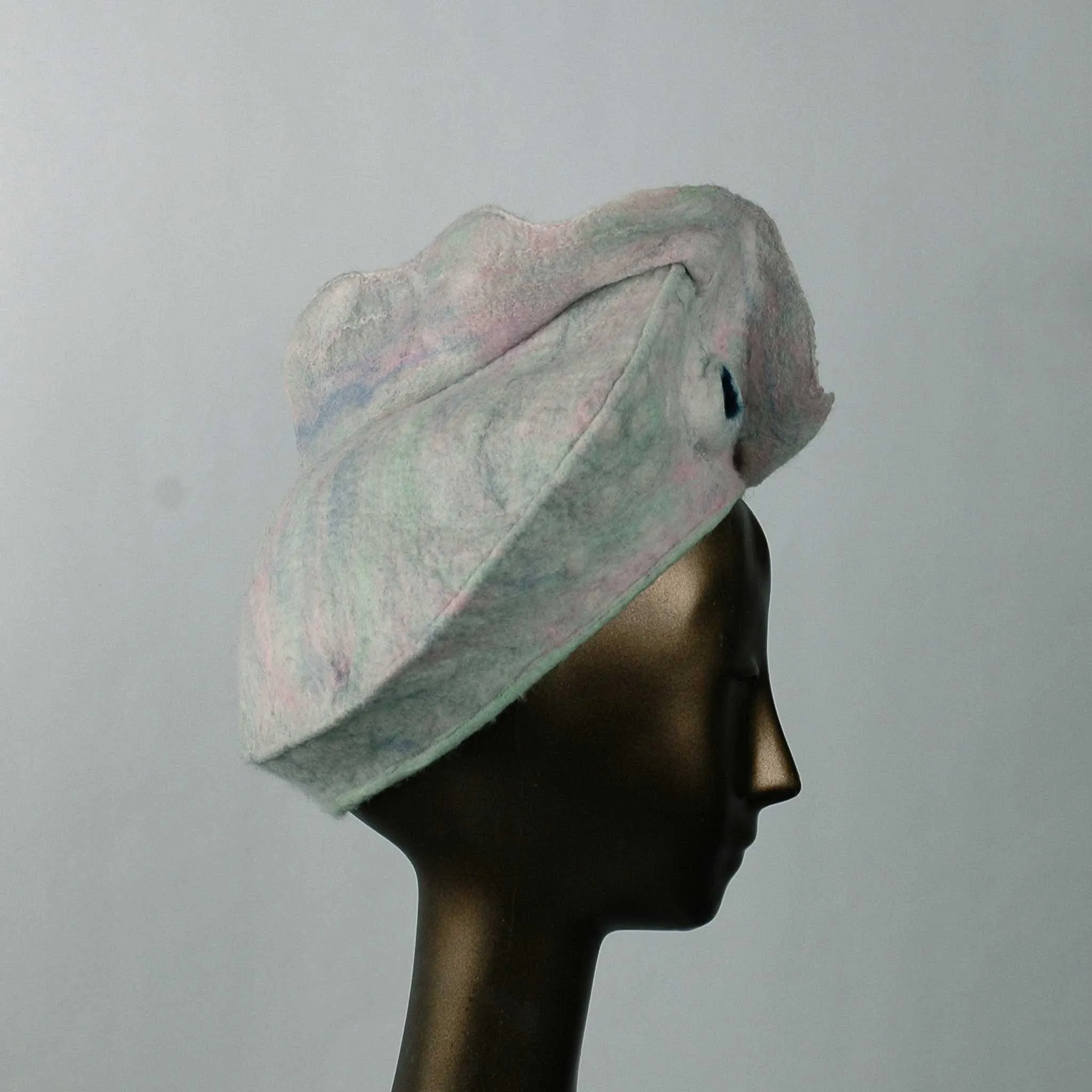 Iridescent White Ruffle Beret