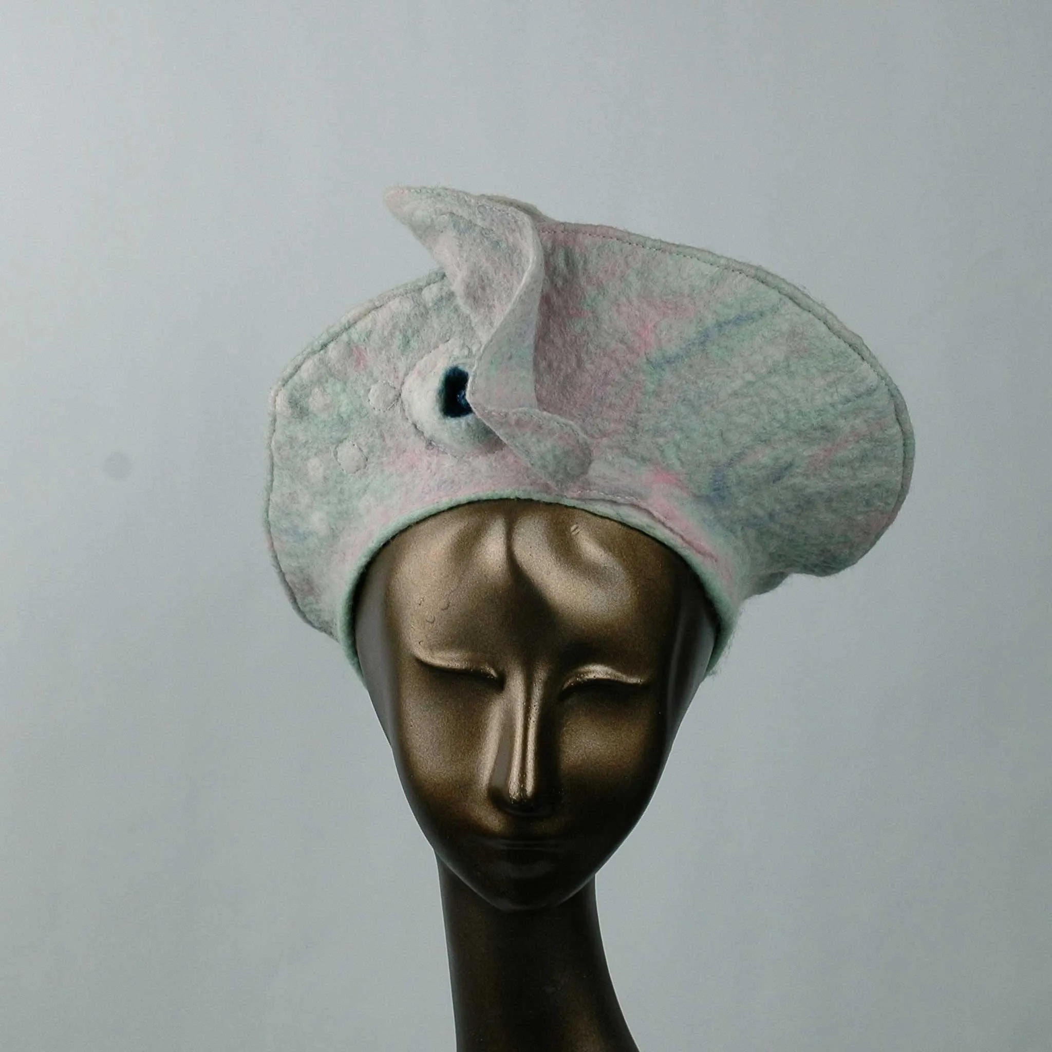 Iridescent White Ruffle Beret