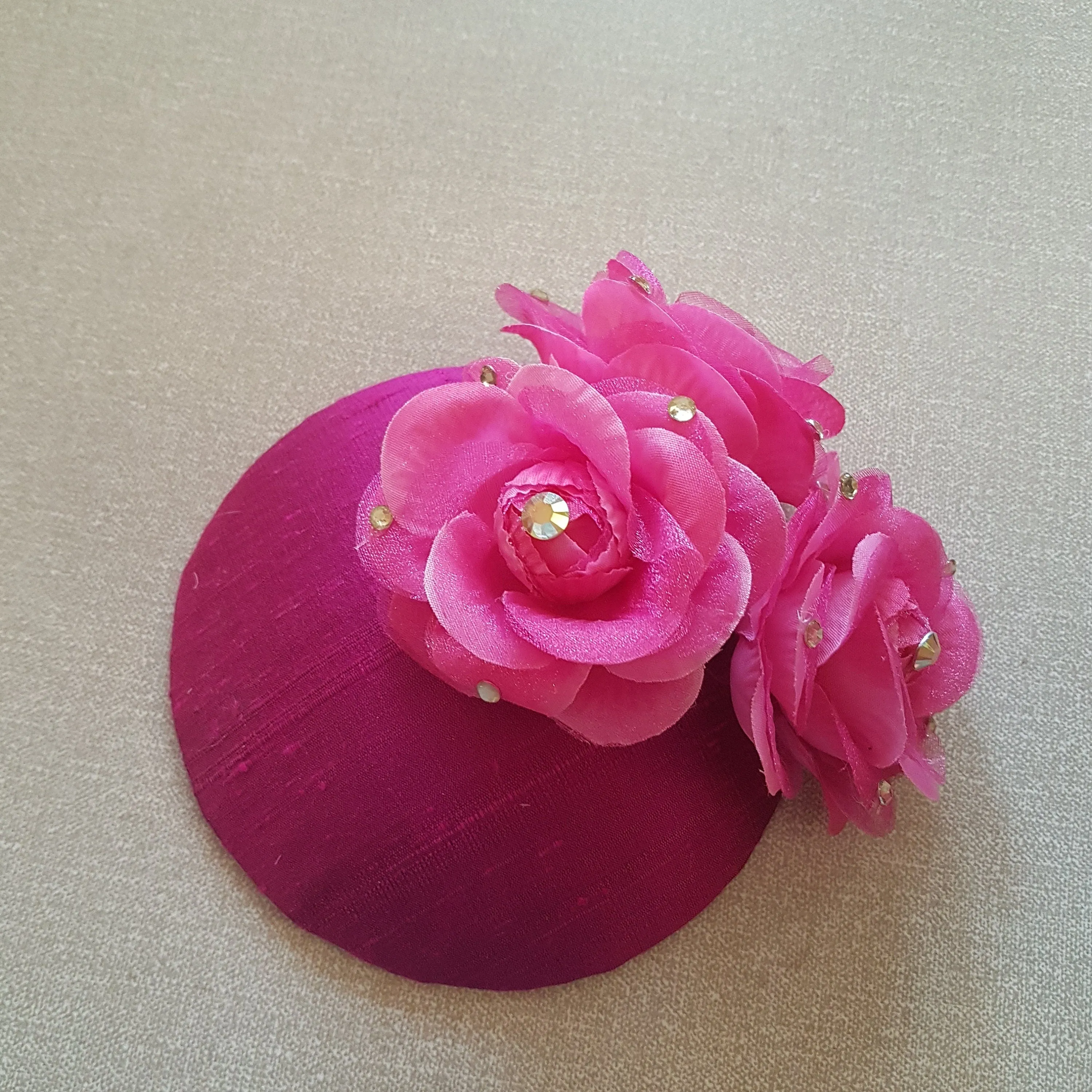 MAGENTA FASCINATOR, magenta Hat fascinator #Magenta,Fuscia, Hotpink hat fascinator, Race,Cocktail,Ladies day, Ascot hat  Rose flowers hat