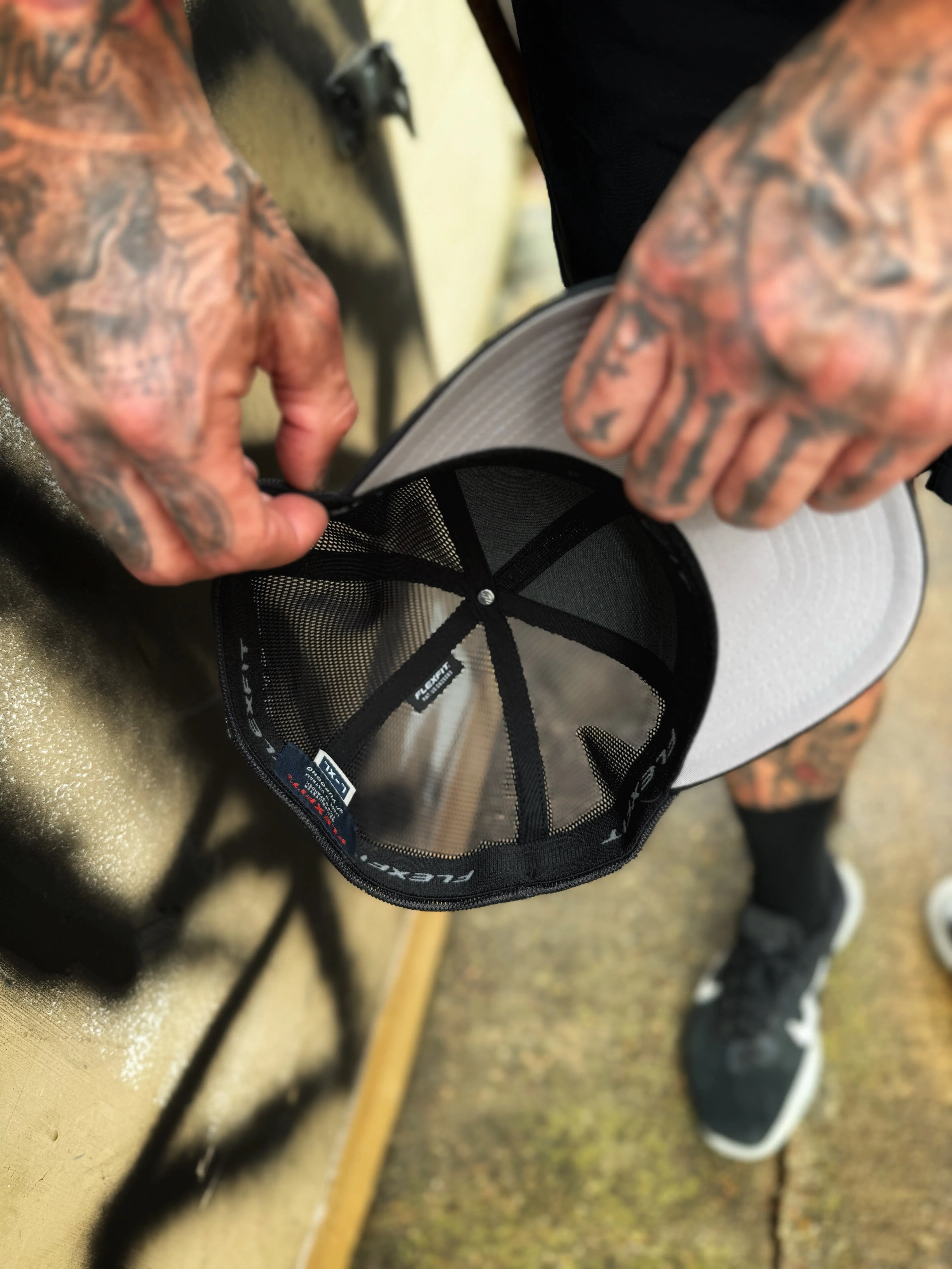 NOBODY SIDE STYLE FLEXFIT HAT