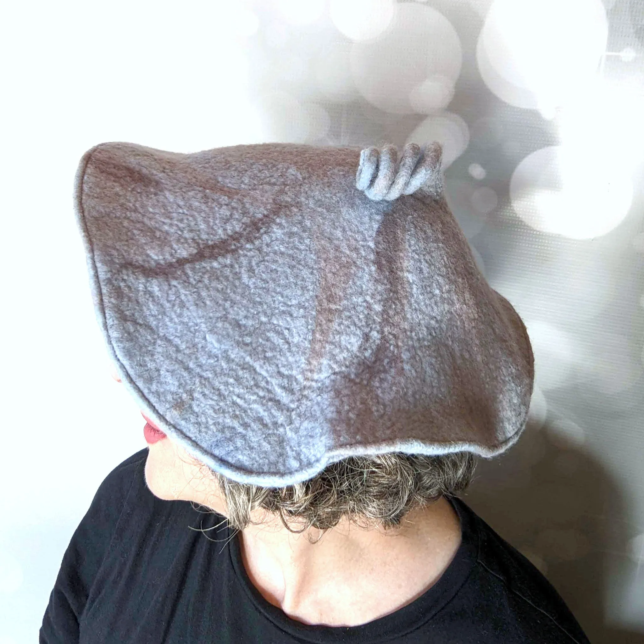 Pale Gray Blue Curlicue Beret with Royal Blue Marbling
