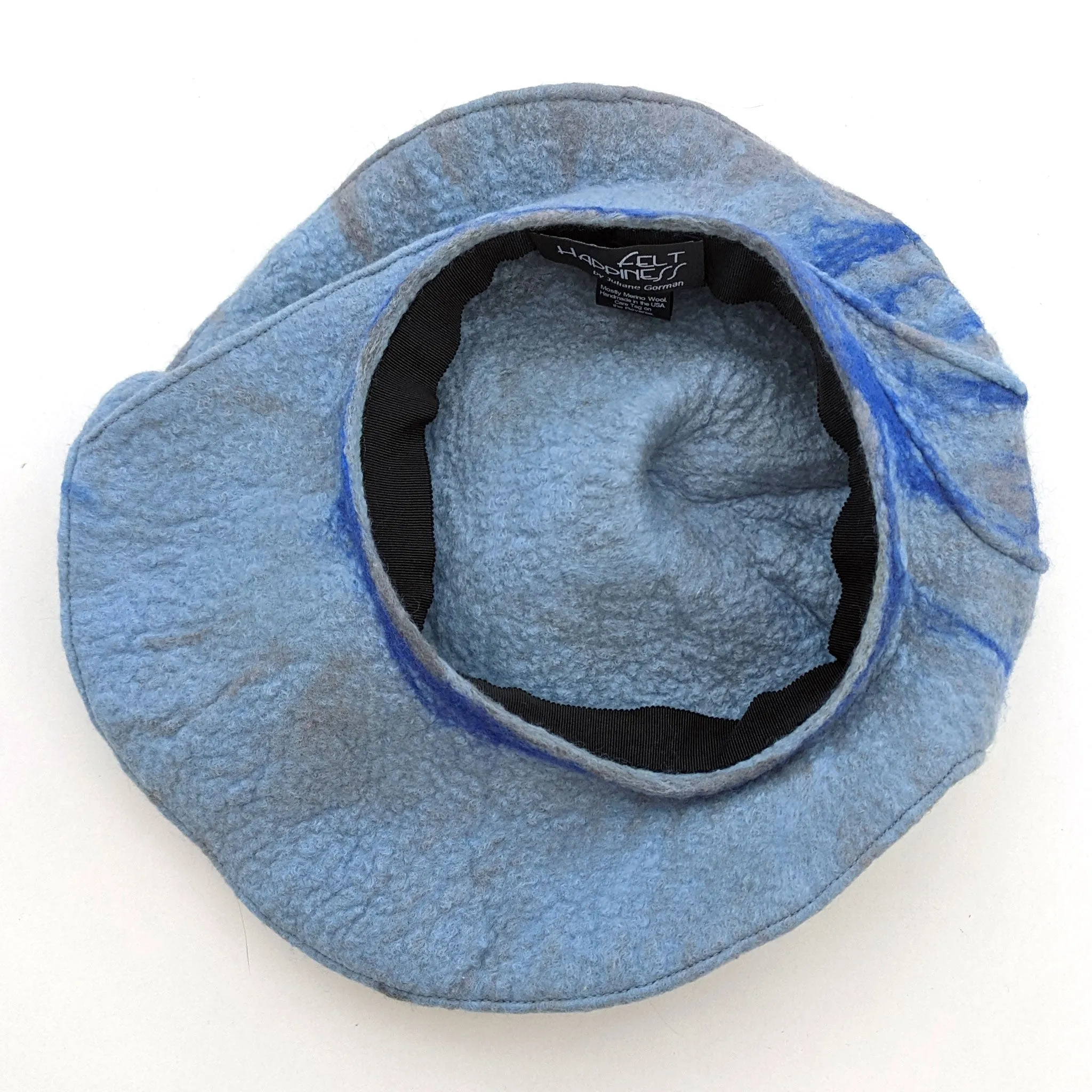 Pale Gray Blue Curlicue Beret with Royal Blue Marbling
