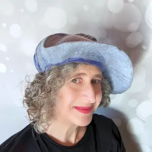 Pale Gray Blue Curlicue Beret with Royal Blue Marbling