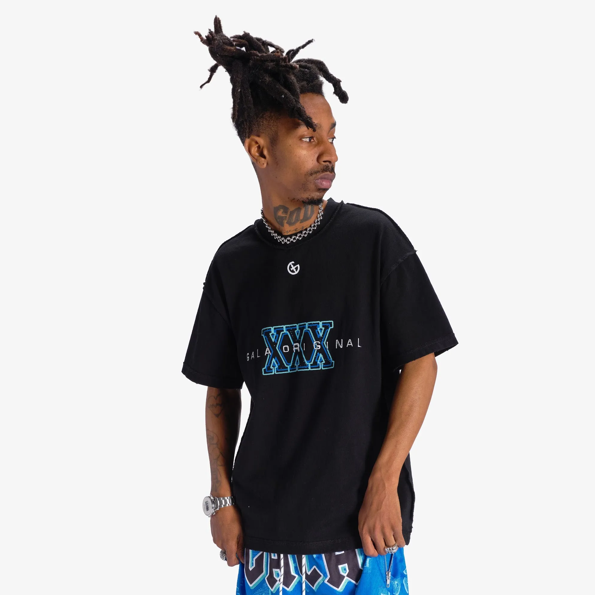 "HEROES" TEE (BLACK)