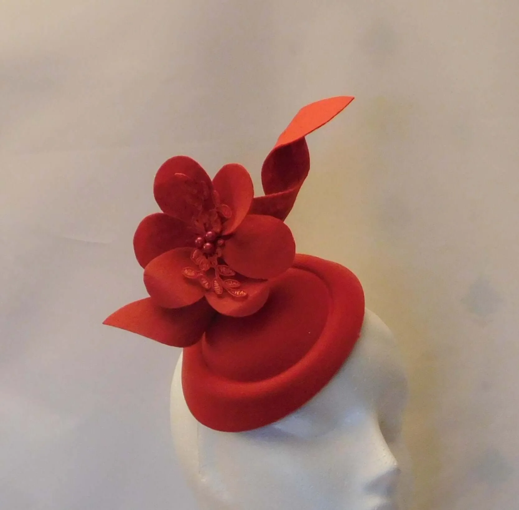 Red fascinator hat Felt flower and swirl Fascinator for Ascot,Wedding,Race,Cocktail parties