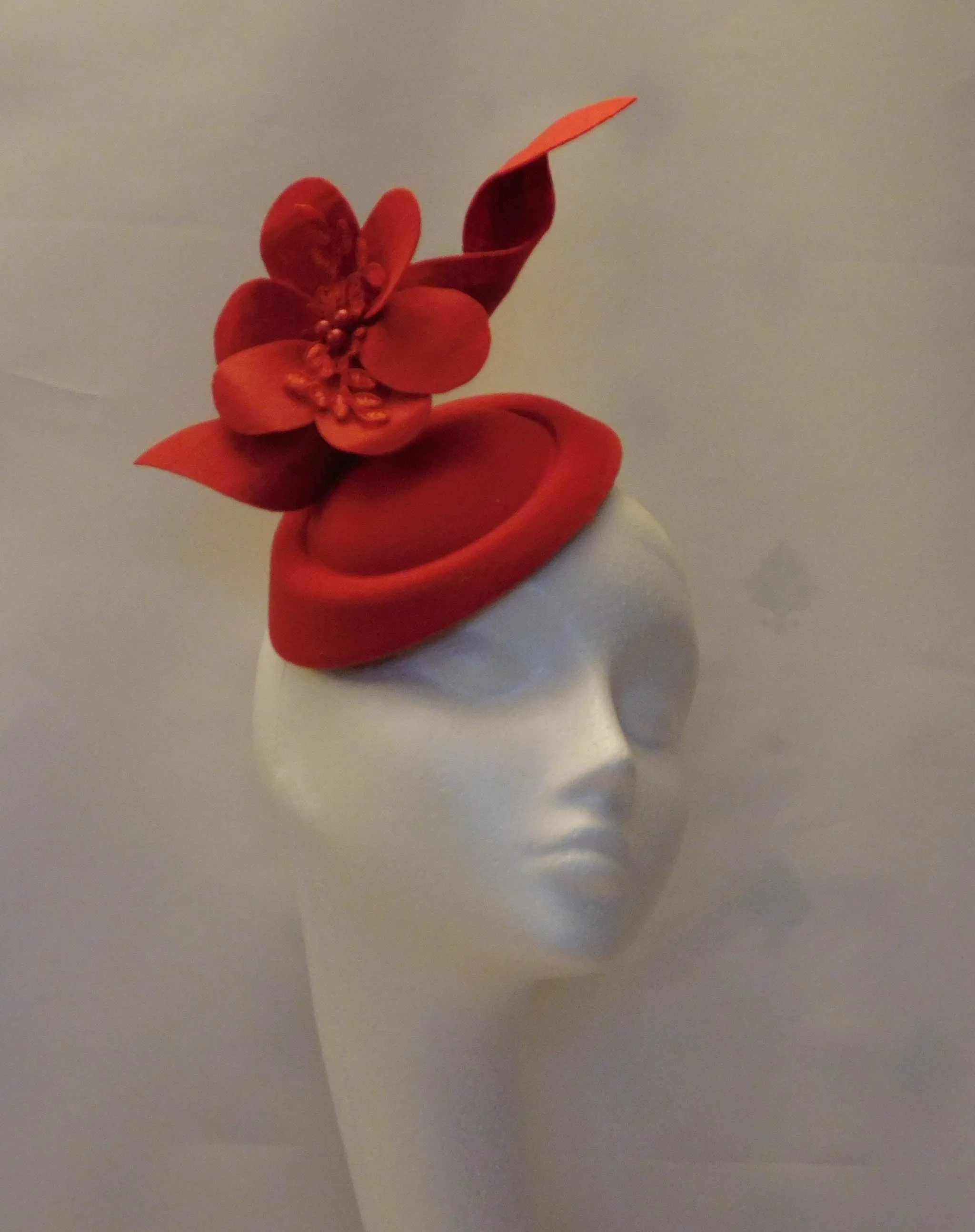 Red fascinator hat Felt flower and swirl Fascinator for Ascot,Wedding,Race,Cocktail parties