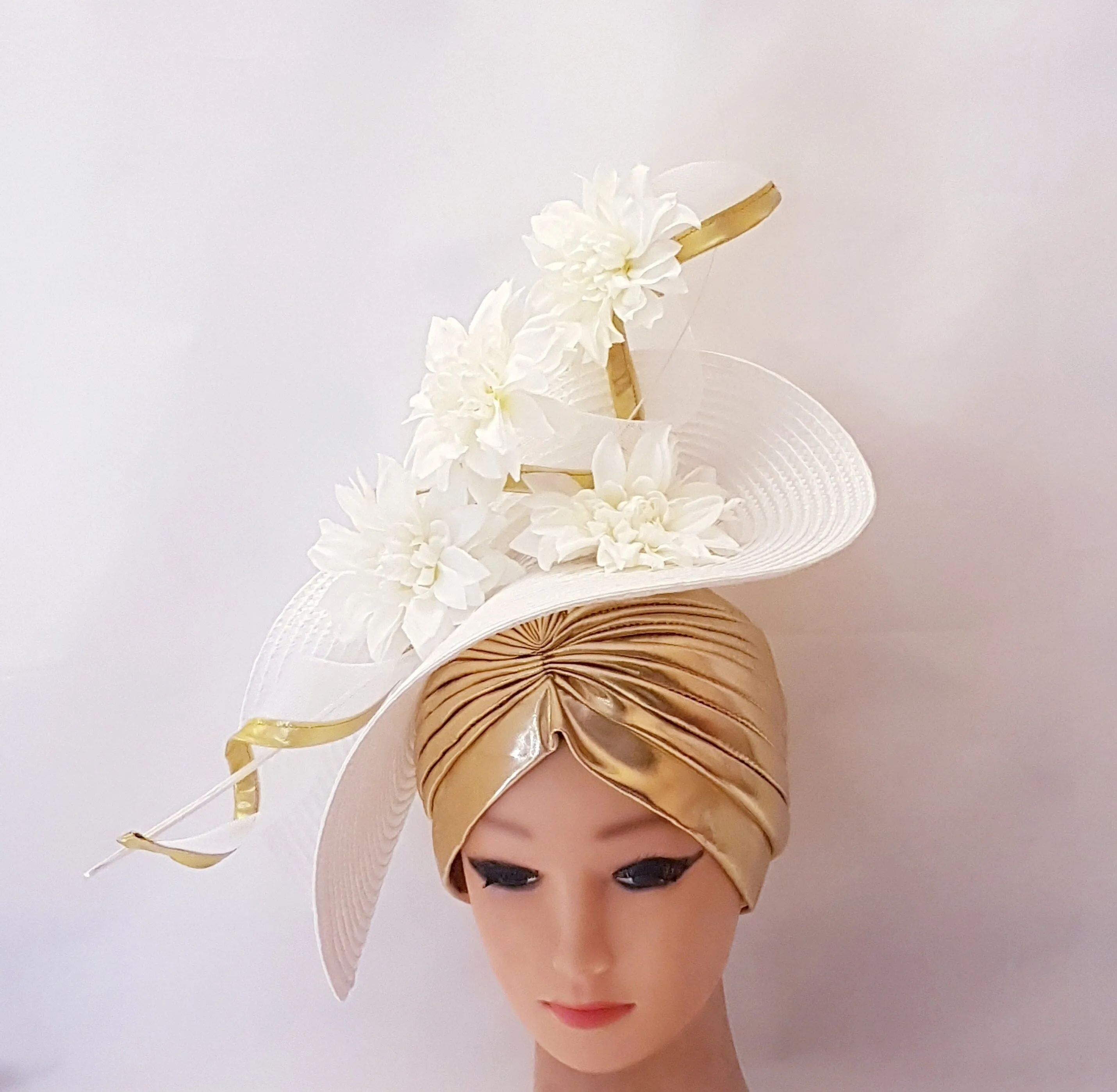 WHITE & GOLD Fascinator hat  Quill Feathe, Gold Edge Crinoline Swril Hatinator Wedding,Race,Ladies,Formal, Occasion,Ascot,party hatinator