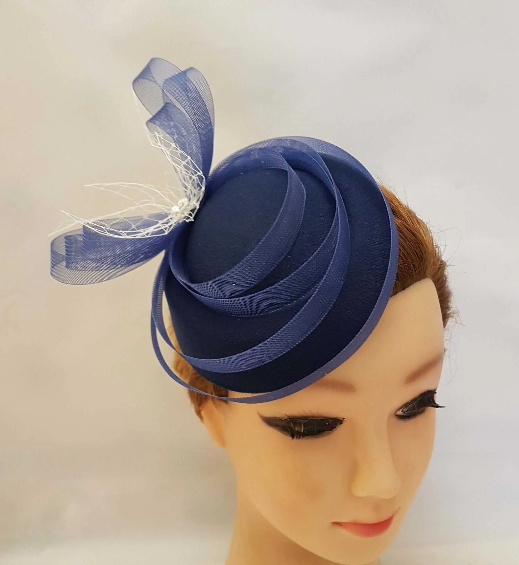 WHITE fascinator hat,40s 50s Hat,WHITE,IVORY mini birdcage Veil fascinator Race,Cocktail,Ascot,Cocktail,Wedding headpiece,Bridal fascinator