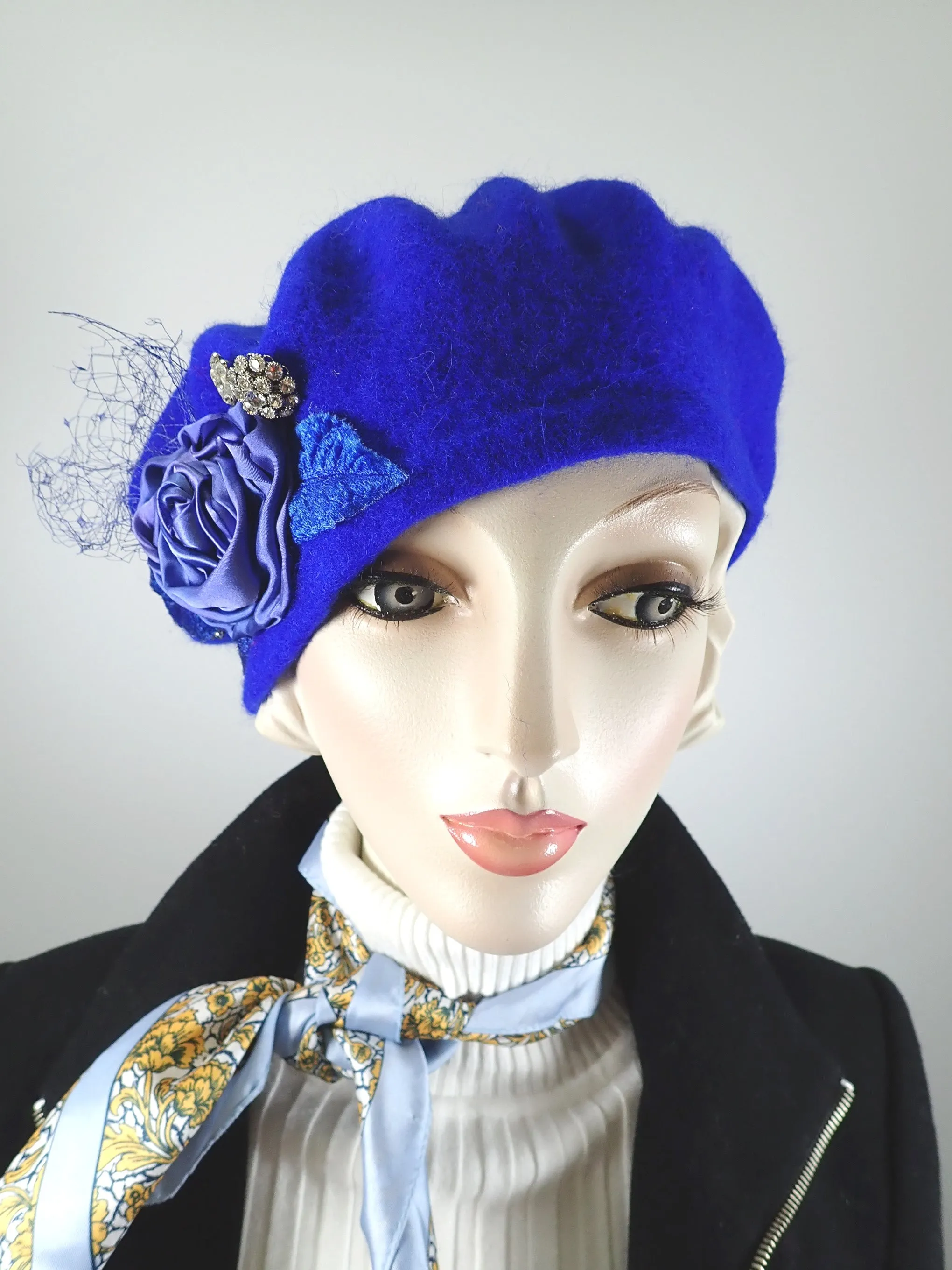Womens royal blue Hat. Wool felt Hat. Felted Wool tam hat. Warm Winter Hat. Ladies blue Tam. Classic Beret for women. Wool beret hat.
